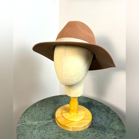 Chic Two-Tone Wool Hat Tan and Pink Wide-Brimmed Hat with Decorative Cream Band - Picture 1 of 6